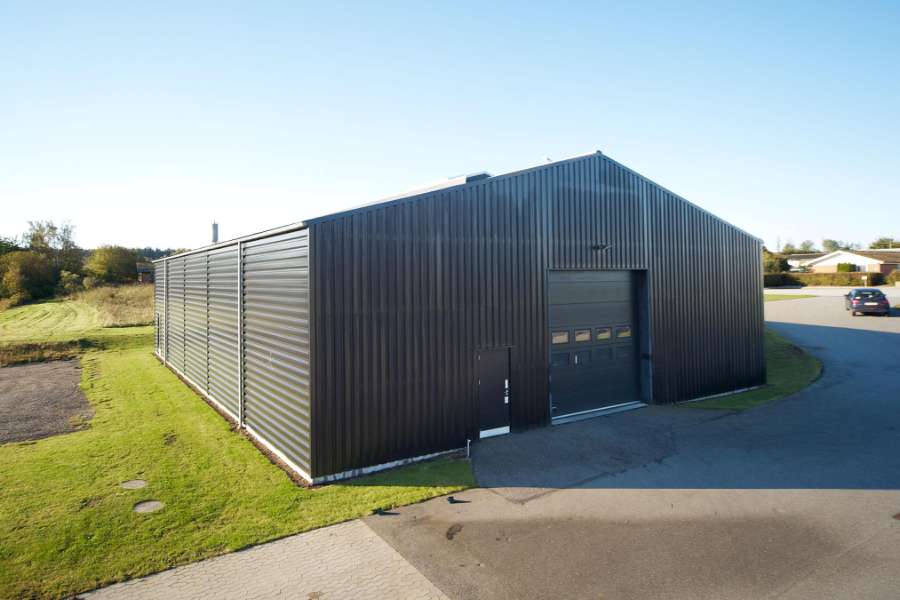 Lagerbygning i enkelt og skarpt design, Klostermarken 6, 9550 Mariager